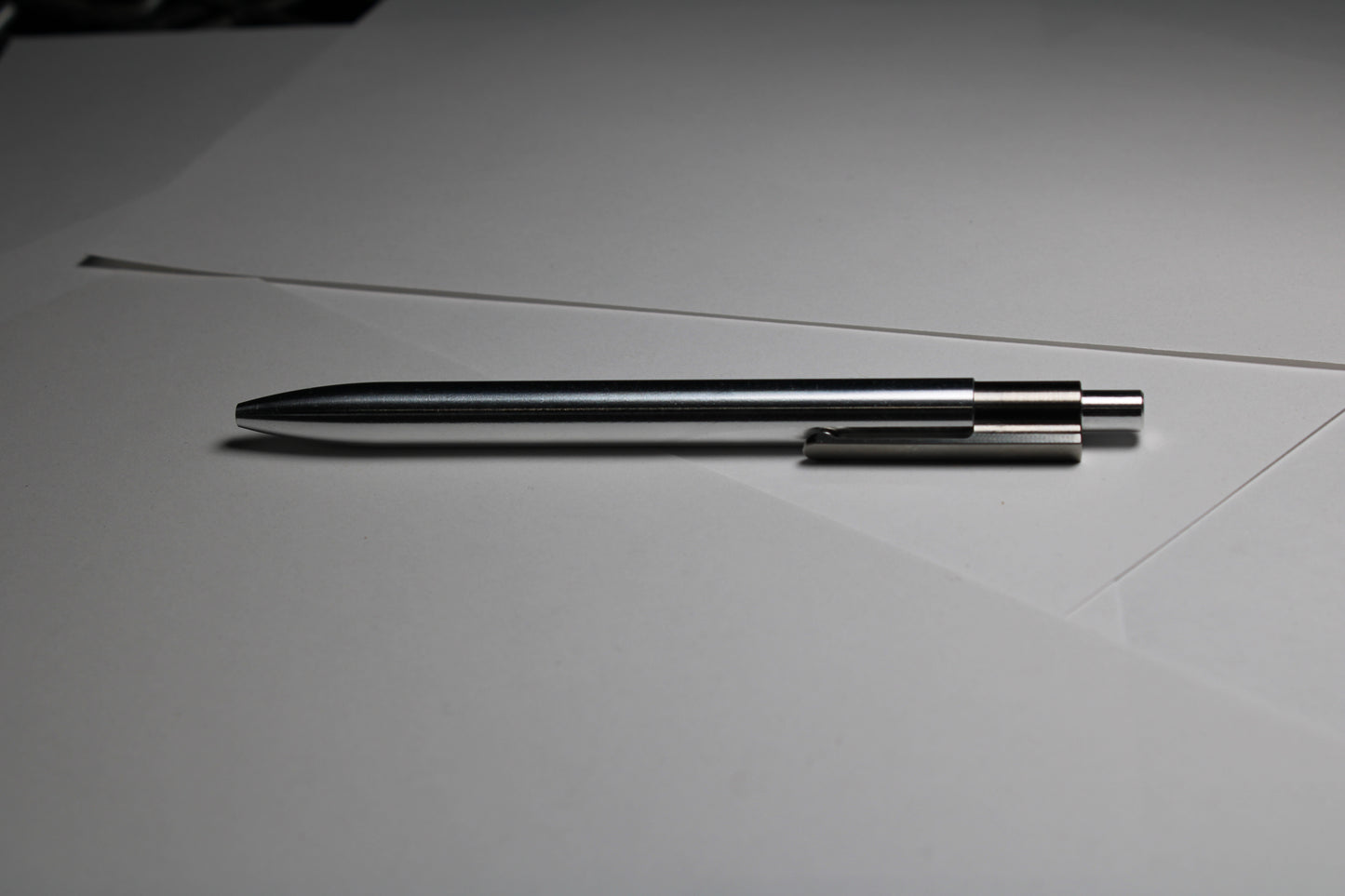 39 Click Pen - 6061 Aluminum Body - 6Al-4V Titanium Clip - Round Nose - Pilot G2
