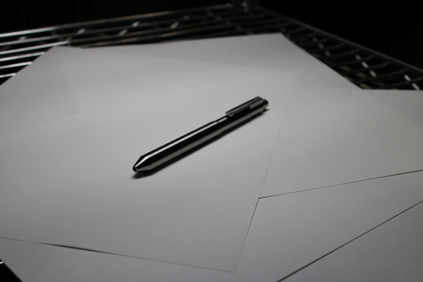 40 Click Pen - 6Al-4V Titanium - Cone Nose - Grip Lines - Pilot G2