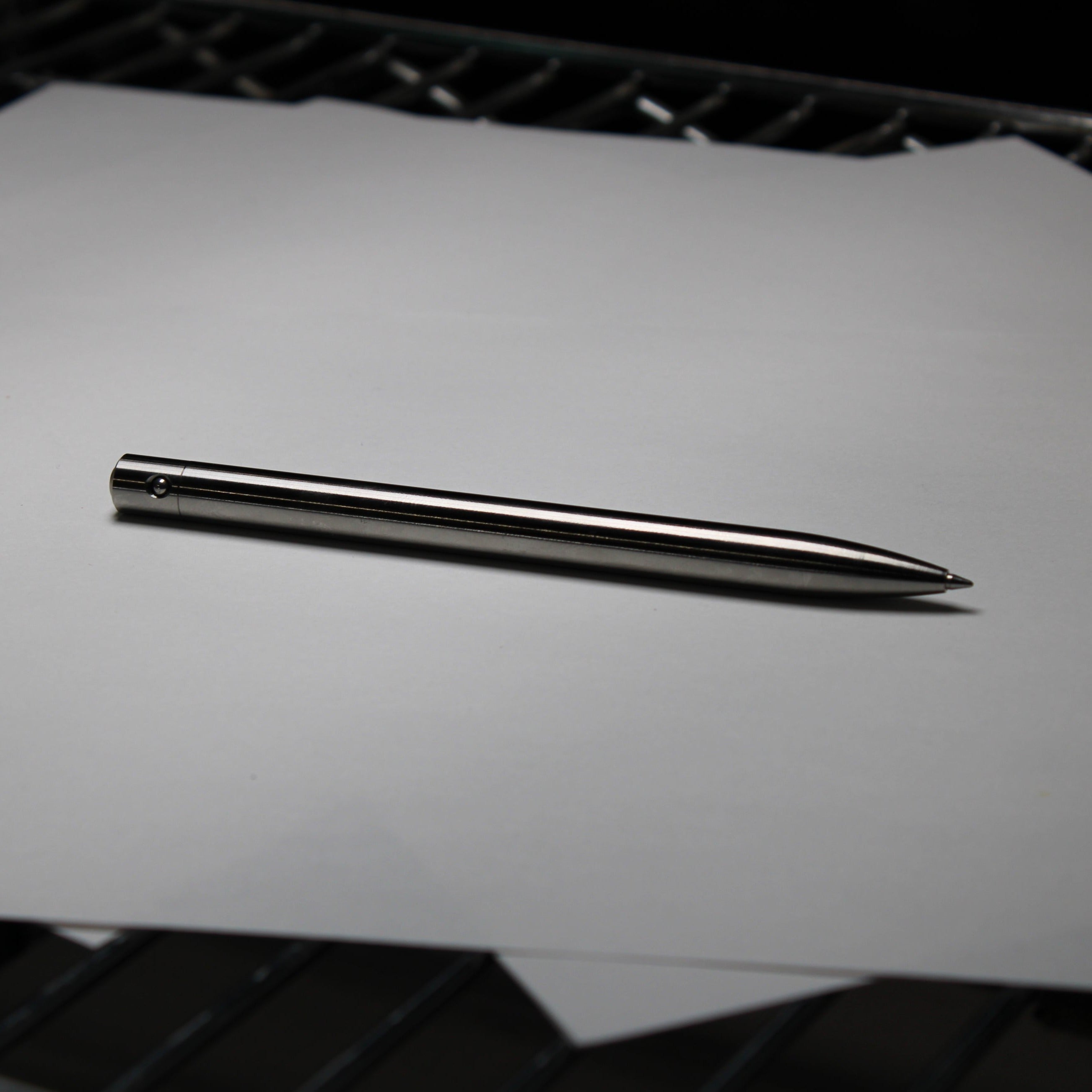 36 Clipless Click Pen - 6Al-4V Titanium - Round Nose - Pentel