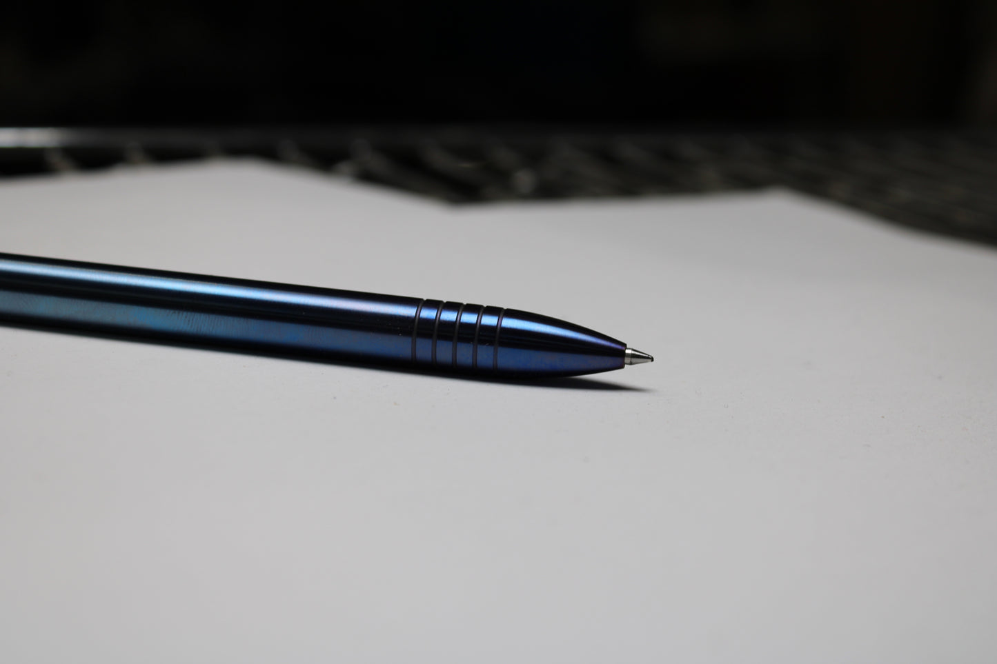 40 Clipless Click Pen x KVR Finishing - 6Al-4V Titanium - 6061 Aluminum Mechanism - Round Nose - Grip Lines - Pilot G2