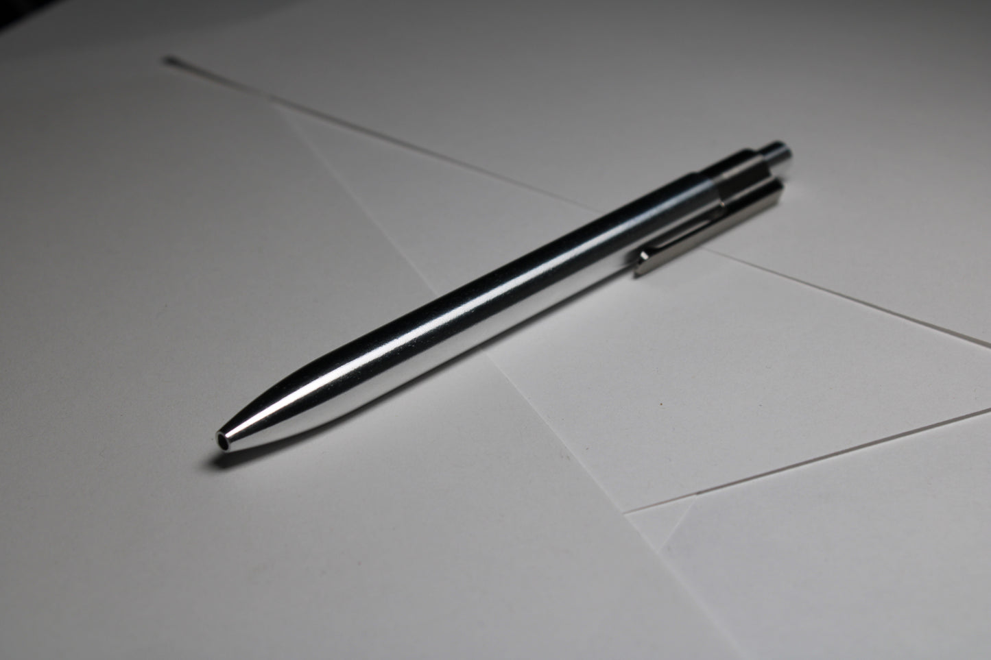 39 Click Pen - 6061 Aluminum Body - 6Al-4V Titanium Clip - Round Nose - Pilot G2