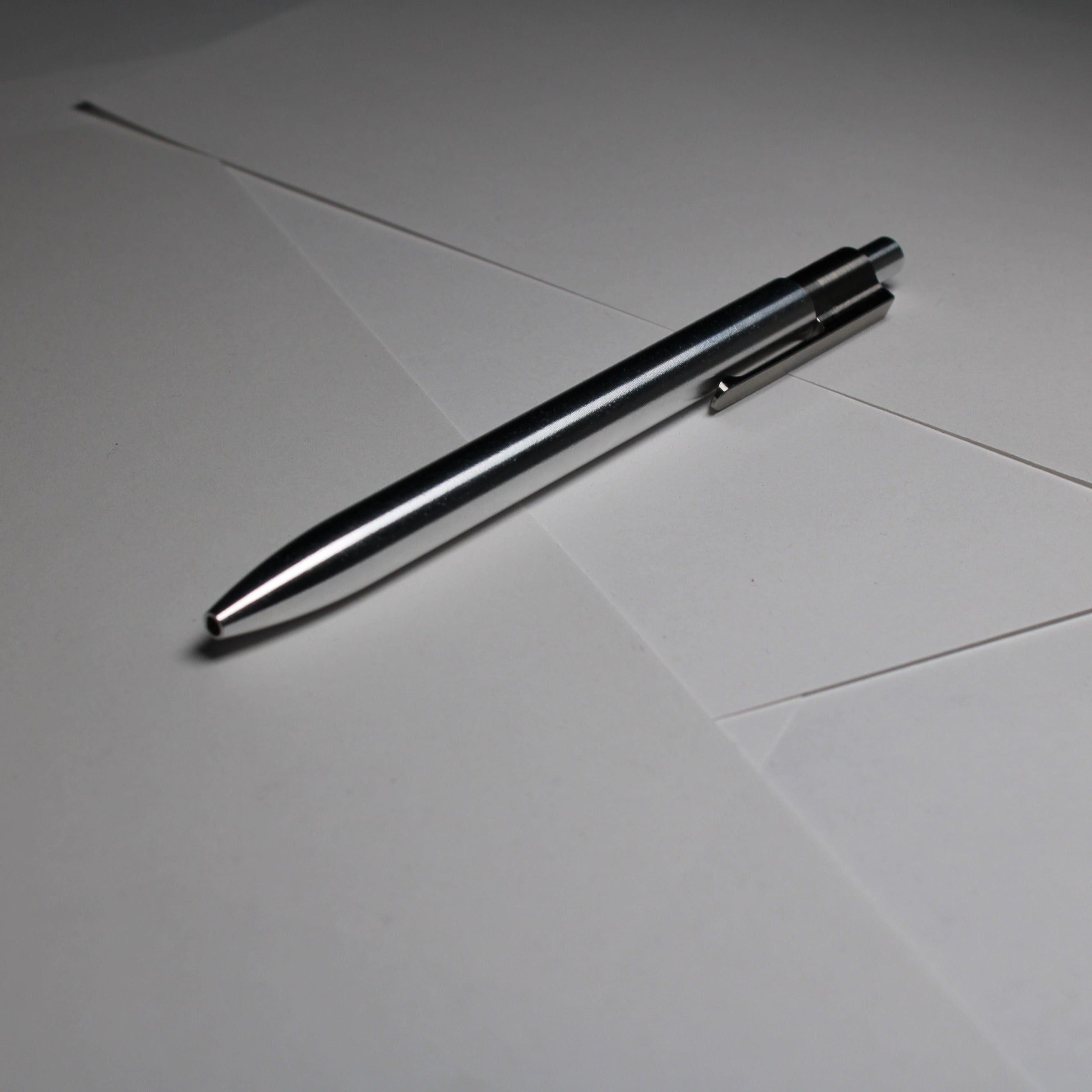 39 Click Pen - 6061 Aluminum Body - 6Al-4V Titanium Clip - Round