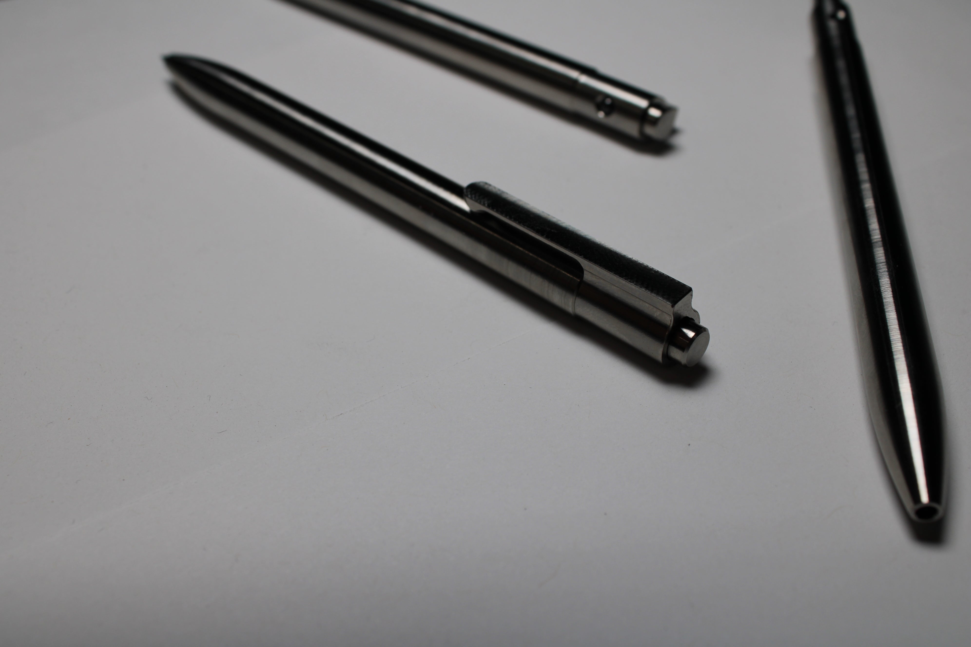 PRE-ORDER* 37 Click Pen - 6Al-4V Titanium - Round Nose - Silicone