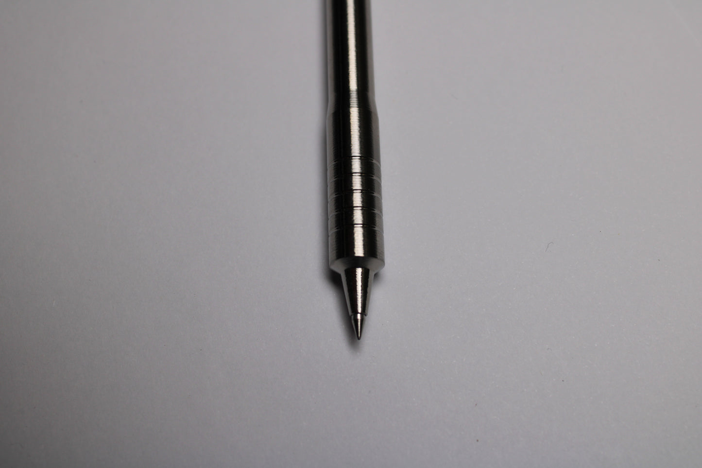 38 Clipless Click Pen - 6Al-4V Titanium - Recessed Body - Step Nose Grip Lines - Uni-Ball SXR-5