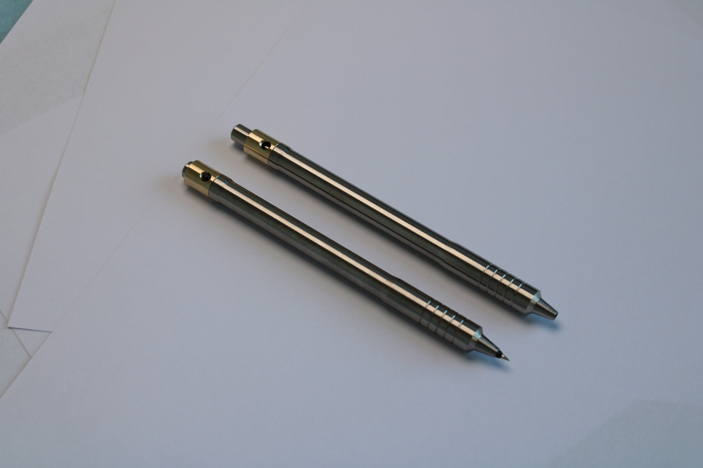 38 Clipless Click Pen - 6Al-4V Titanium Recessed Body Step Nose - Grip Lines - Pilot Juice Up 0.4mm