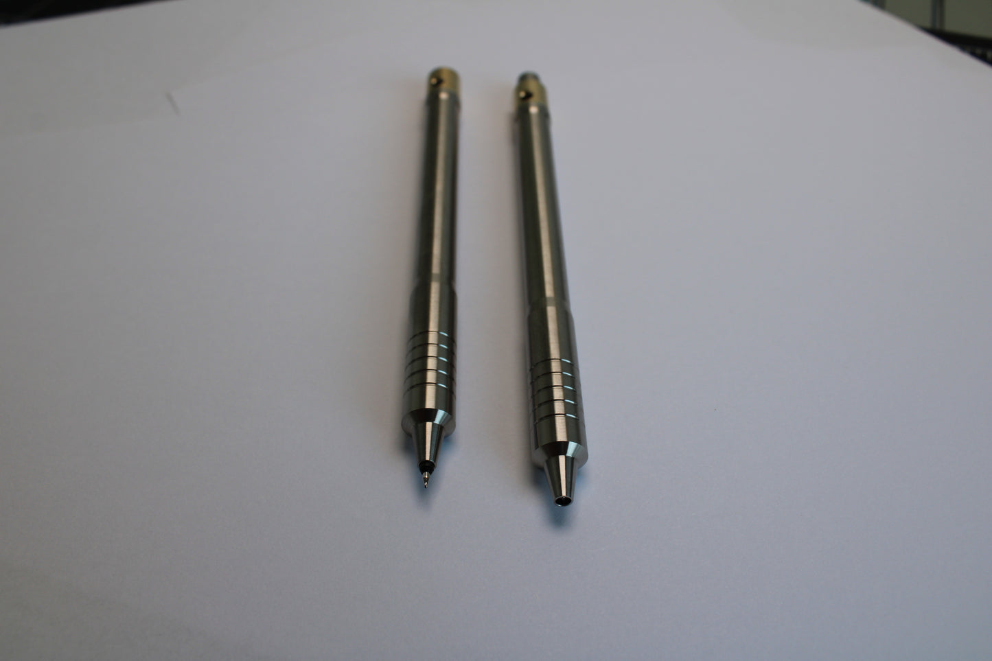 38 Clipless Click Pen - 6Al-4V Titanium Recessed Body Step Nose - Grip Lines - Pilot Juice Up 0.4mm